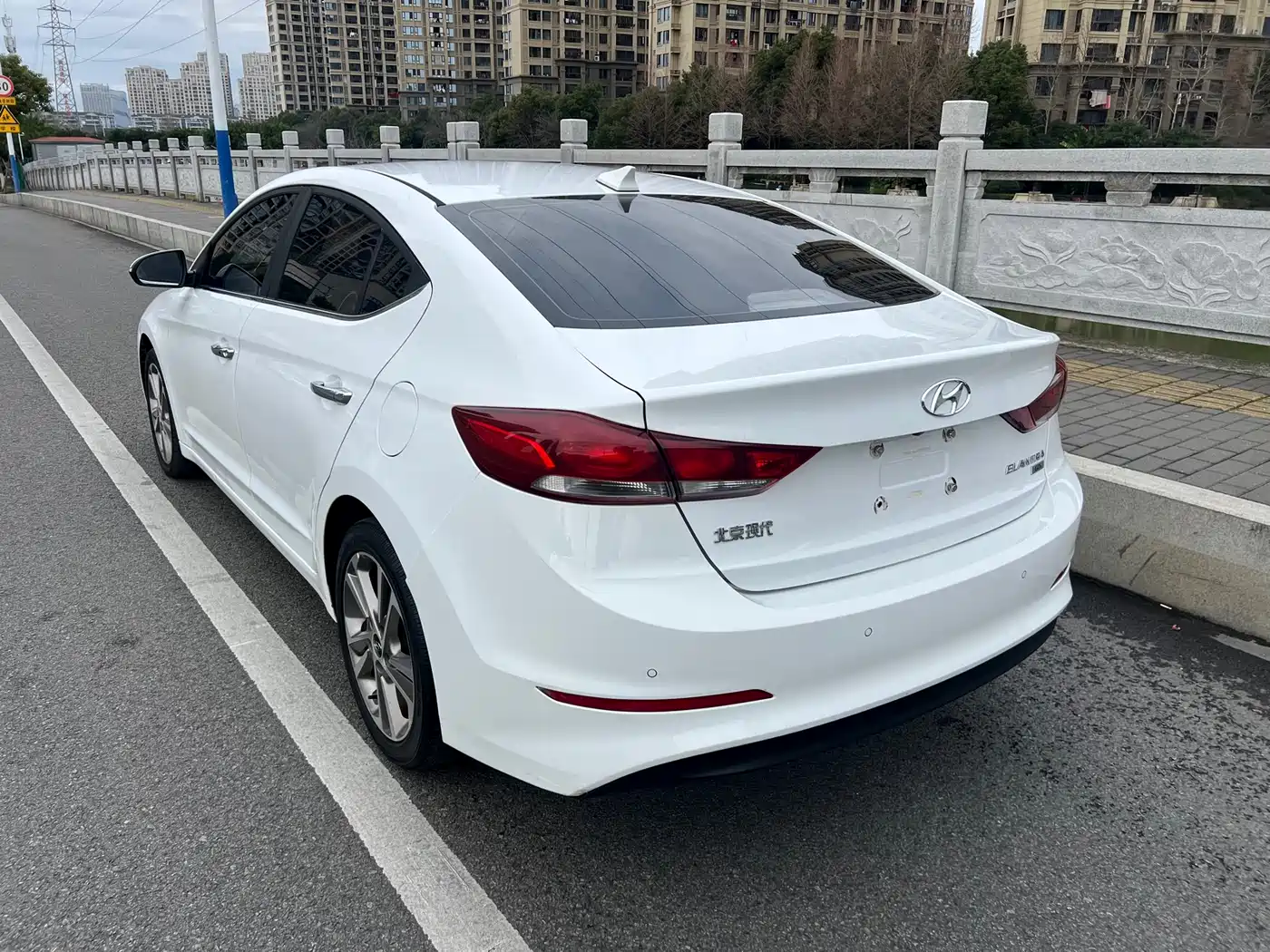 HYUNDAI LEAD