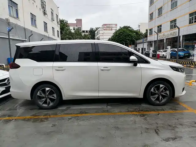 GAC Trumpchi Trumpchi M6 2023 PRO 270T DCT Luxury Edition — фото 4