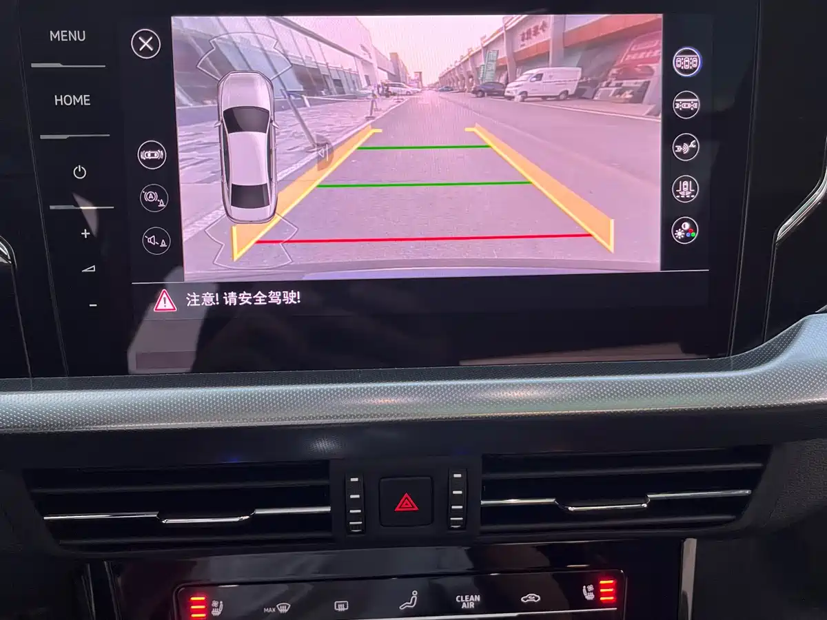 Volkswagen Passat 2022 330TSI Starlight Luxury Edition фото 8