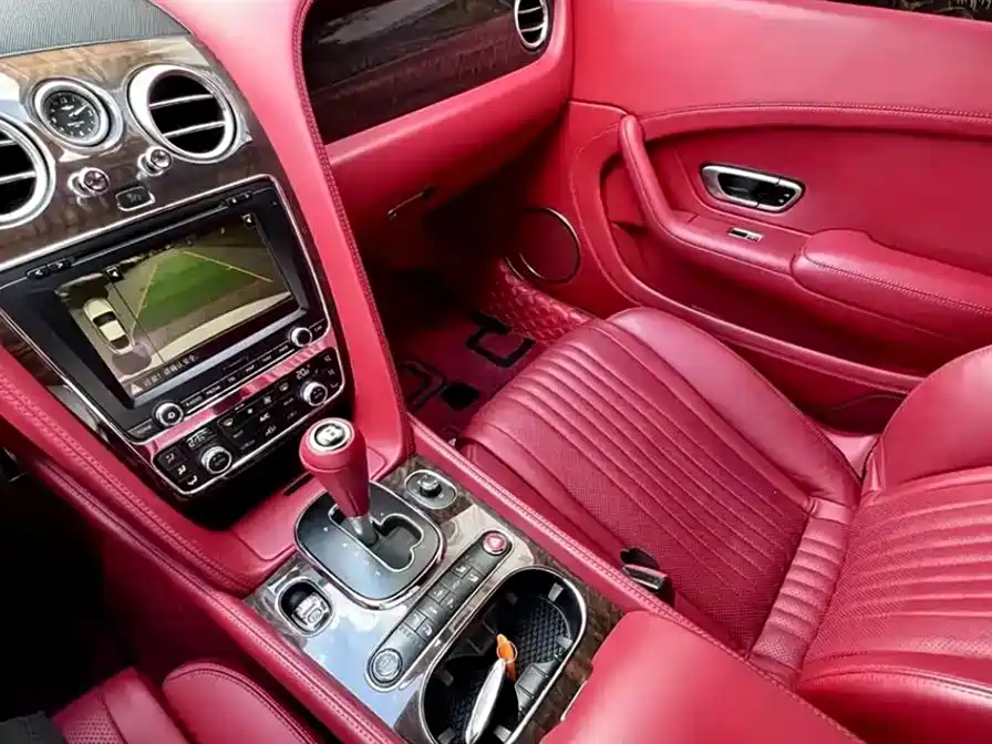 Bentley Continental 2016 4.0T GT V8 Standard фото 5