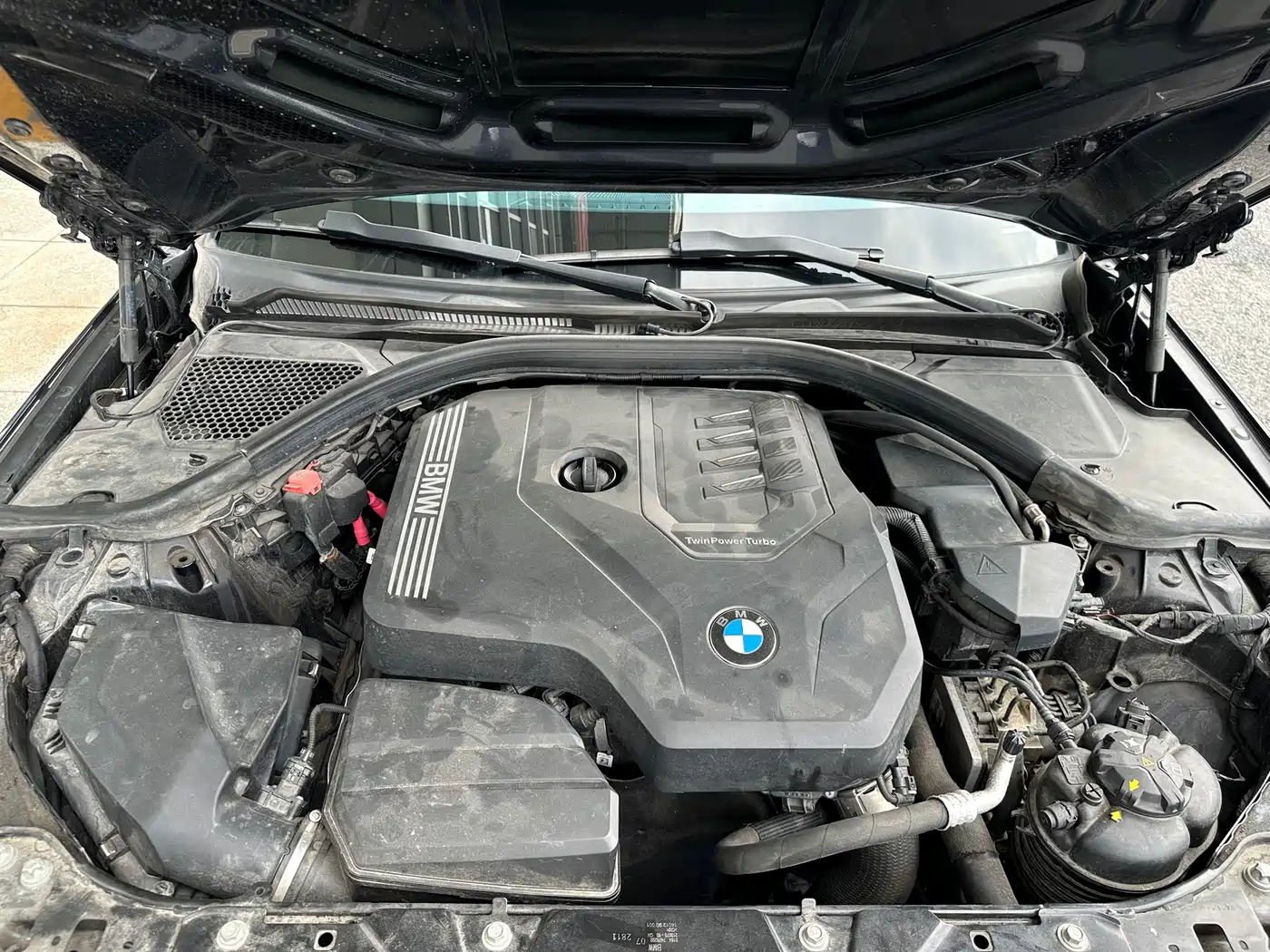 BMW 3 Series 2022 325Li M Sport Shadow Edition фото 29
