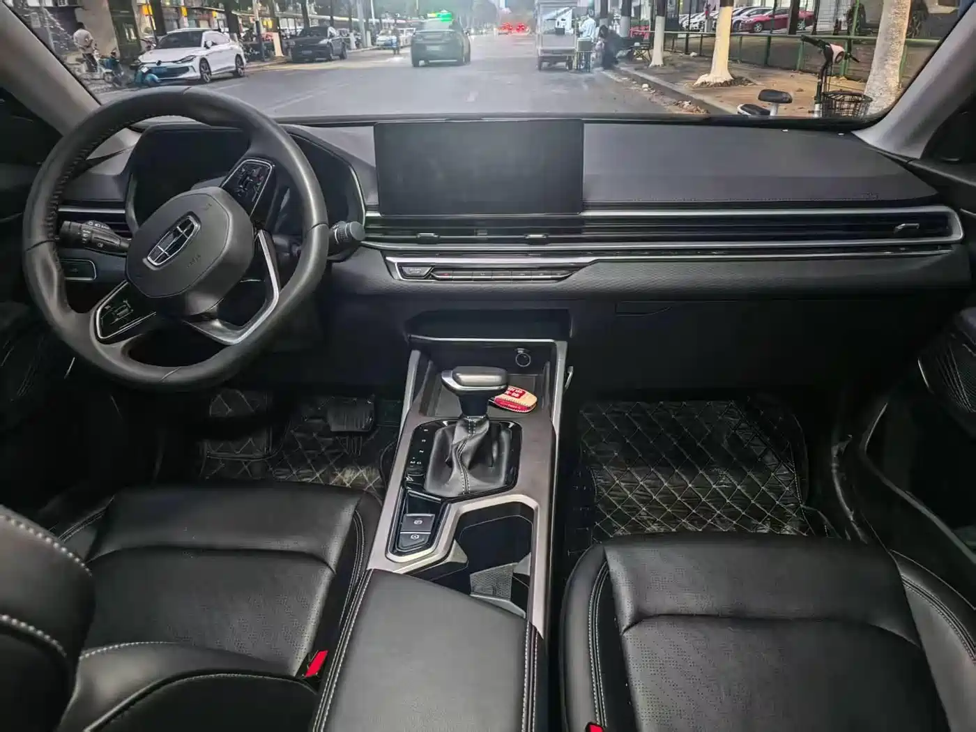 Фото 6 - Geely Emgrand