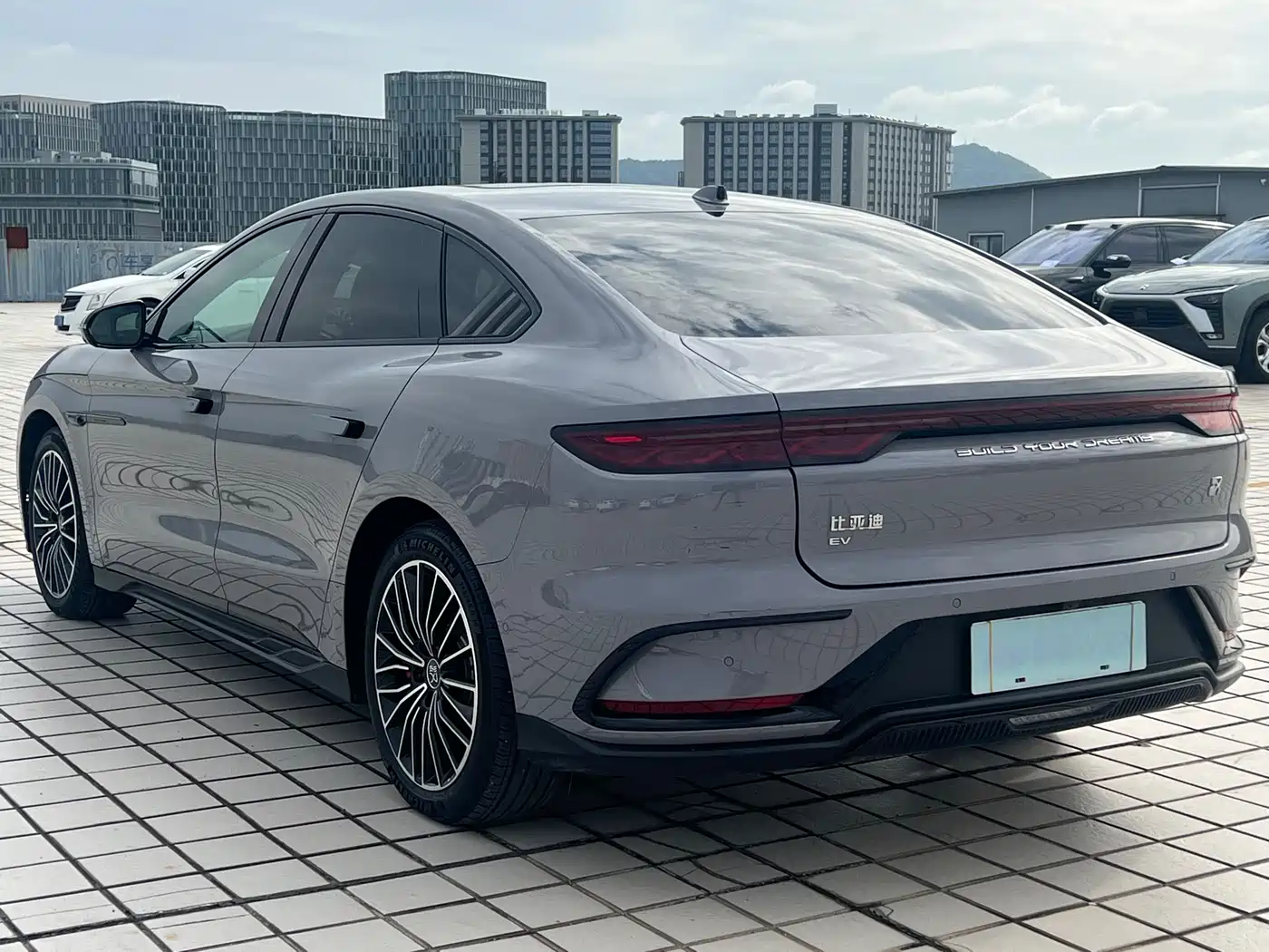 BYD Han 2025 EV Smart Driving Edition 701KM LiDAR Flagship фото 4