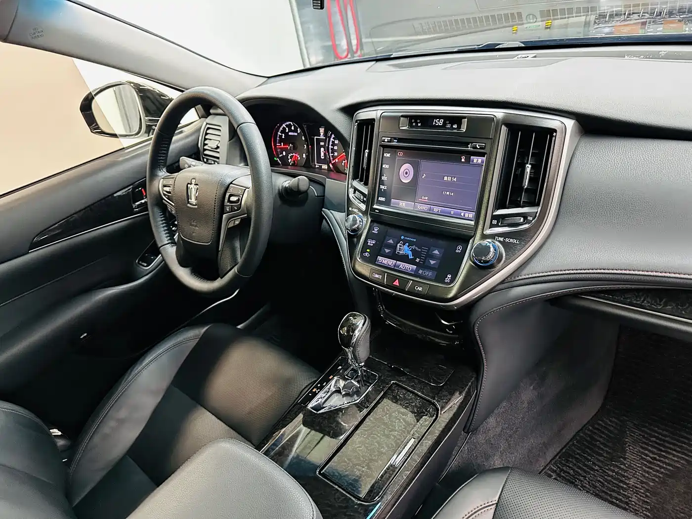 Toyota Crown 2018 2.0T Fashion Edition фото 14