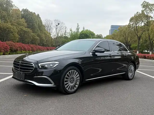 MERCEDES-BENZ E CLASS
