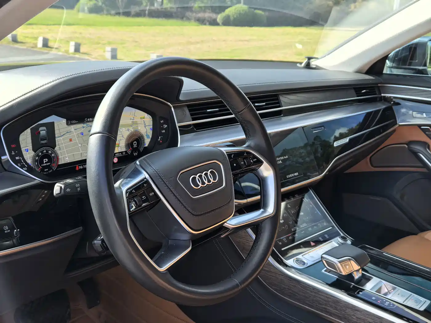 Фото 8 - Audi A8