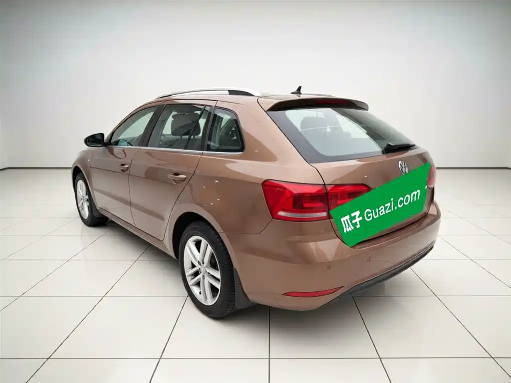 Volkswagen Lavida Tour 2015 1.6L Automatic Comfort Edition фото 25