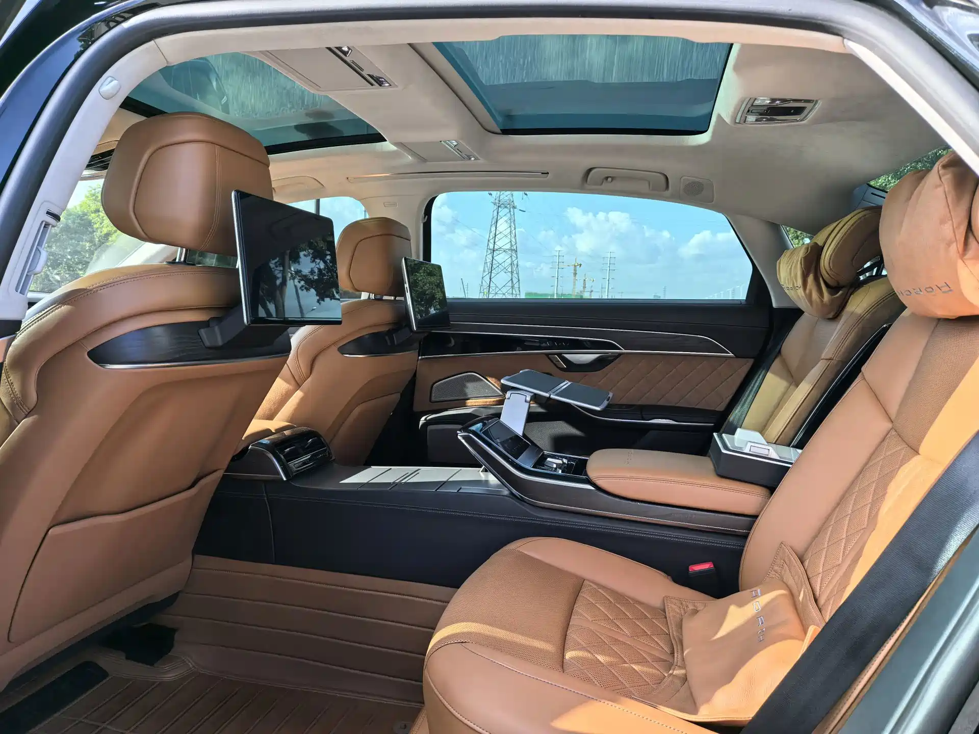 صورة 15 - Audi A8