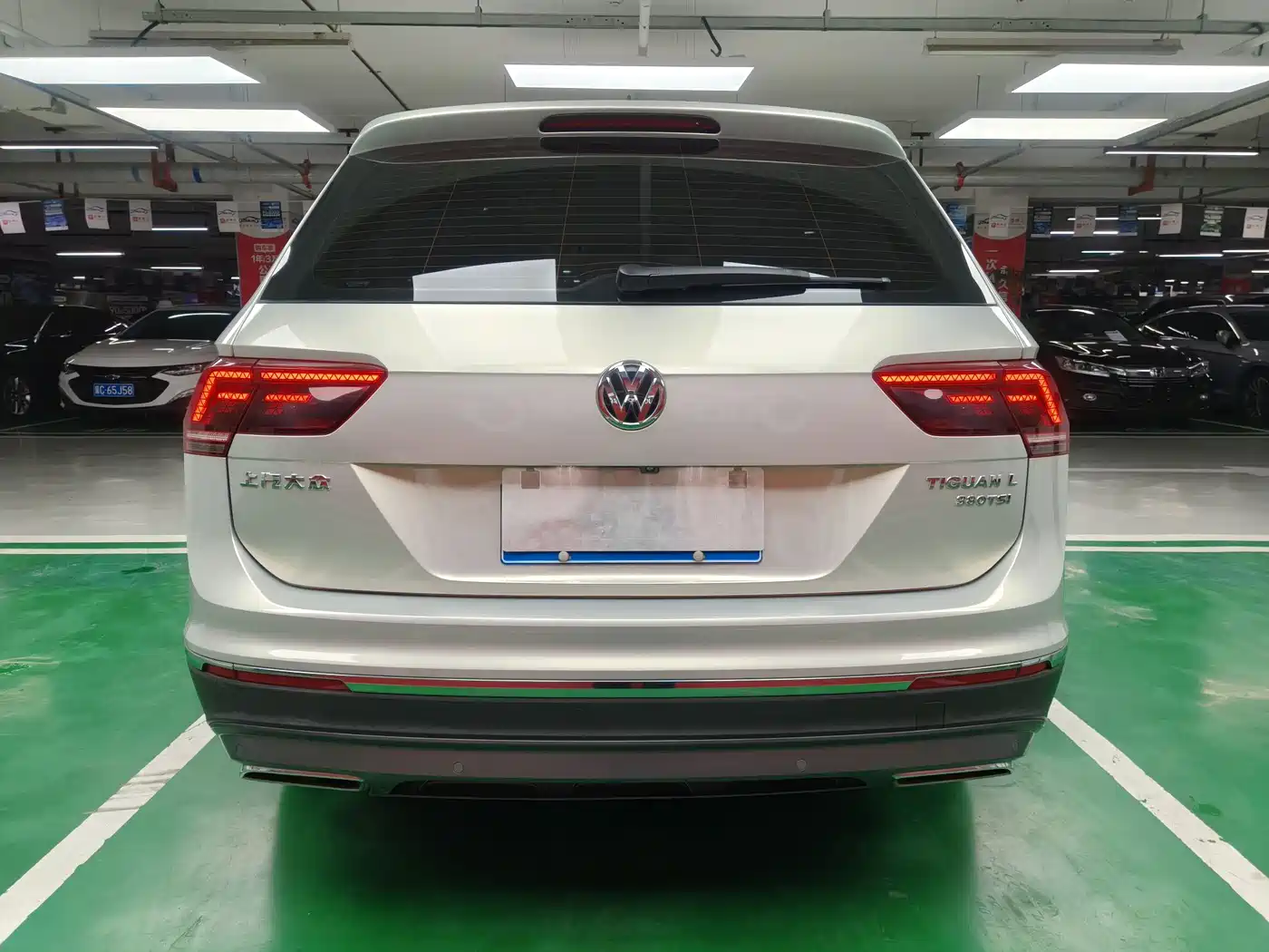 Volkswagen Tiguan L 2017 380TSI Automatic 4WD Luxury Edition фото 6