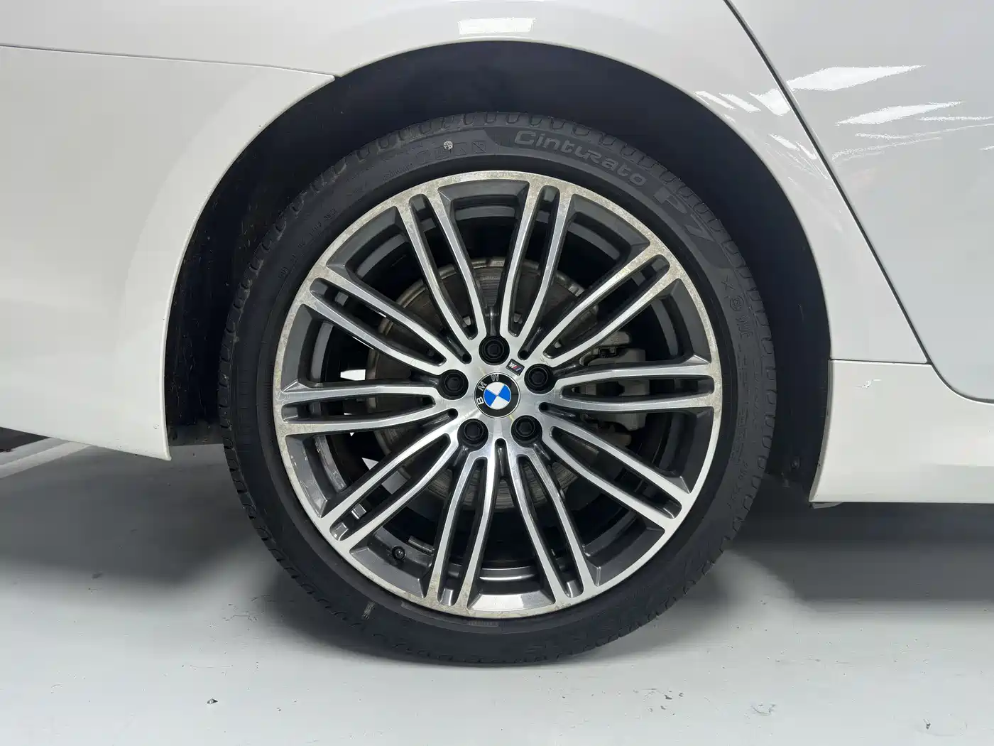 BMW 5 Series 2019 530Li Premium M Sport Package фото 14