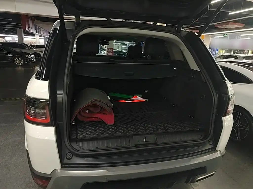 Land Rover Range Rover Sport PHEV 2021 2022 P400e SE