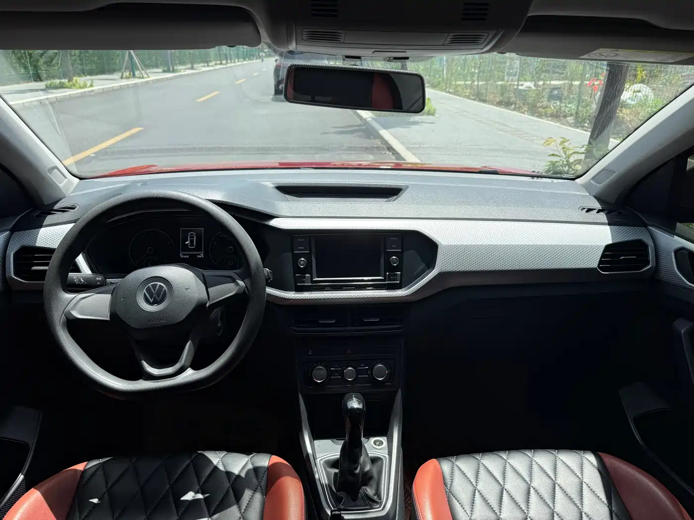Volkswagen Tanying 2020 1.5L Automatic Shang фото 15