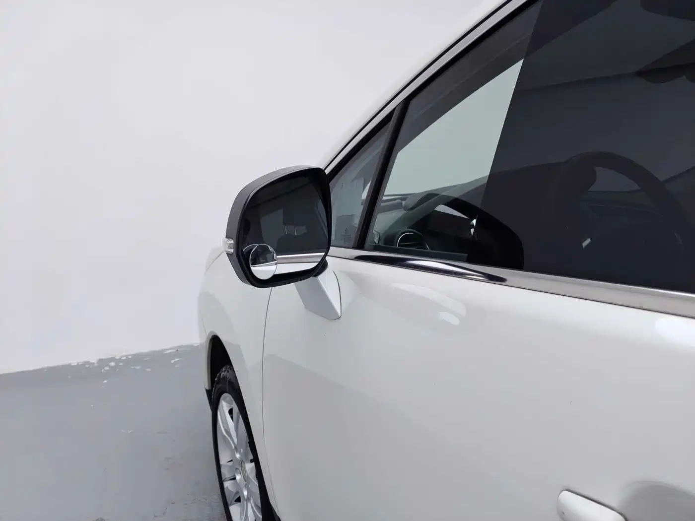 Peugeot 3008 2015 1.6THP Automatic Top Style Edition фото 8