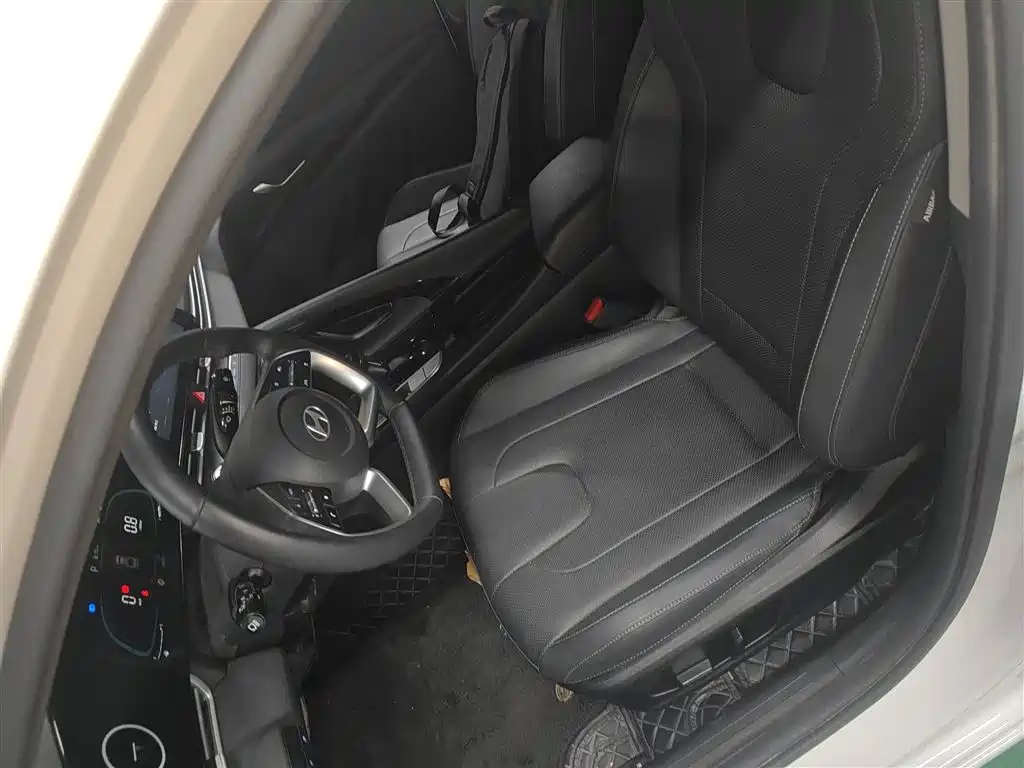 Hyundai Elantra 2023 Model 1.5L CVT LUX Premium Edition фото 15