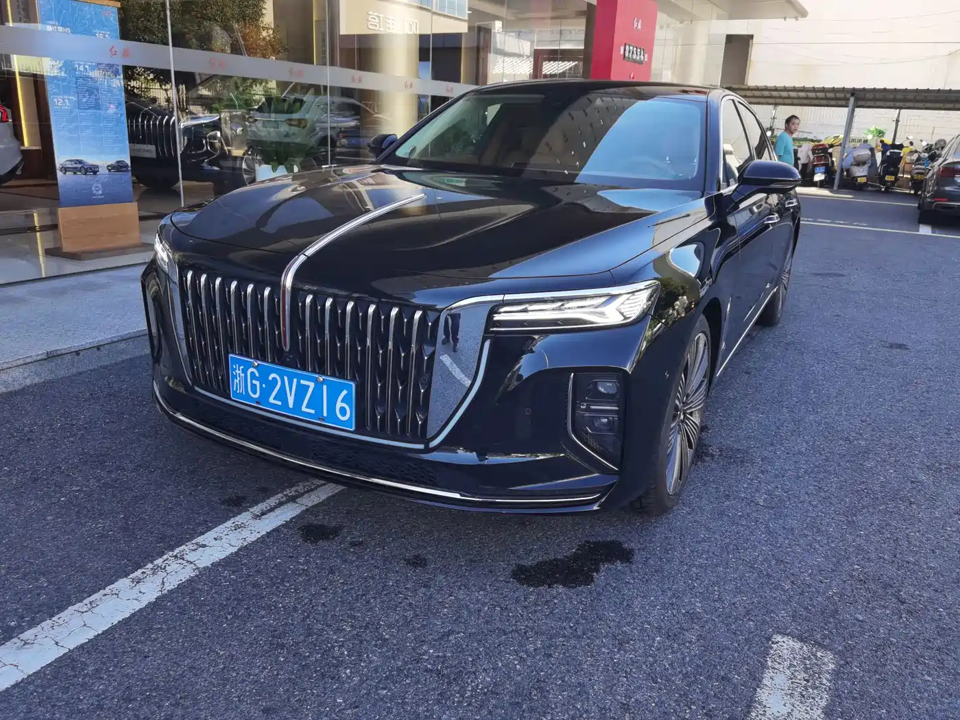 Hongqi H9 2025 2025 Facelift 2.0T 2WD Flagship Premium Business Edition 5-seater