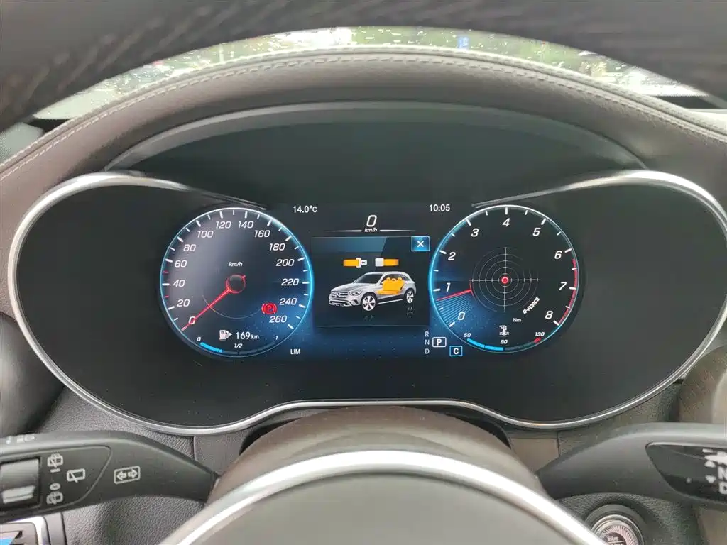 MERCEDES-BENZ GLC