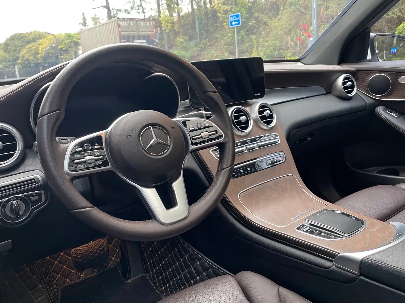 Mercedes-Benz GLC 2022 GLC 300 L 4MATIC Dynamic Collector's Edition фото 12