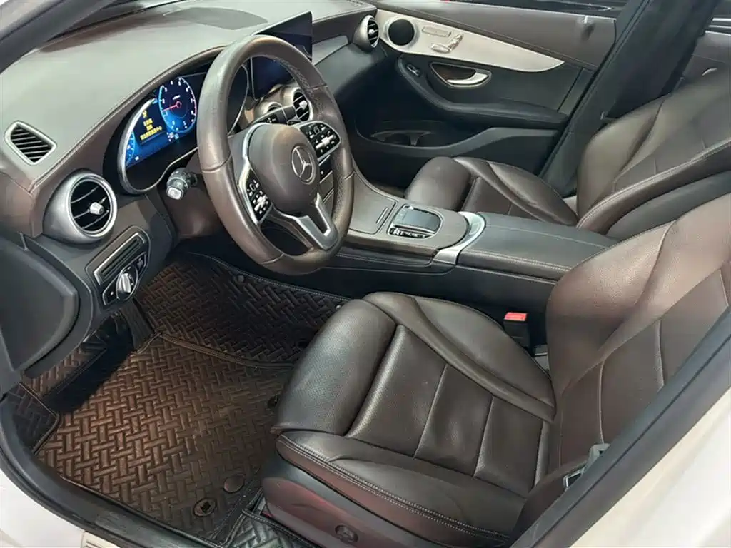 MERCEDES-BENZ GLC