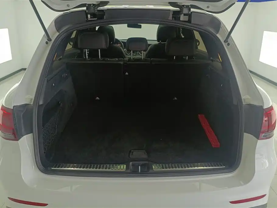 Mercedes-Benz GLC 2020 Facelift GLC 260 L 4MATIC Luxury фото 4
