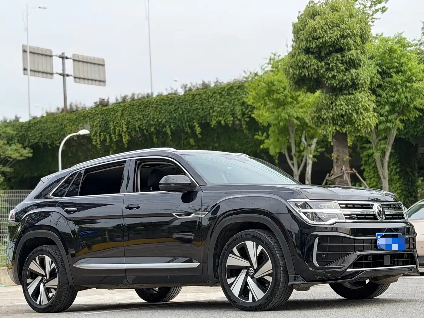 Volkswagen Teramont 2023 380TSI AWD Exclusive Luxury Edition фото 3