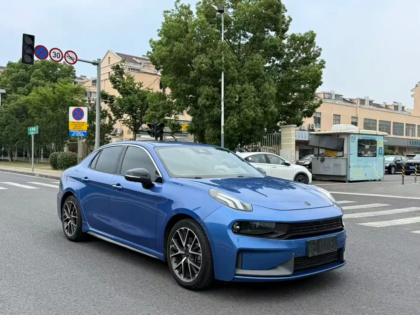Lynk & Co 03 2018 1.5TD DCT Power Pro Version China V фото 3