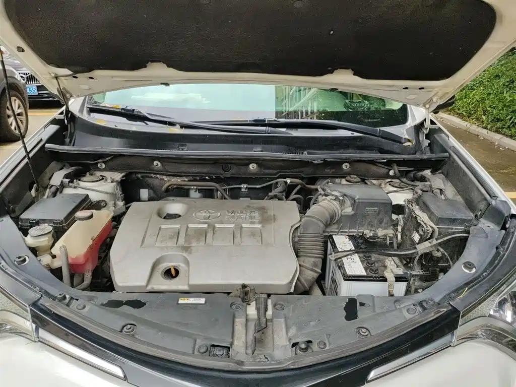 Toyota RAV4 Rongfang 2016 2.0L CVT 2WD Trend (China V) фото 11