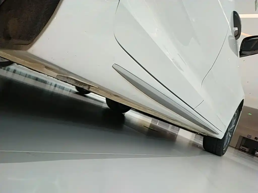 صورة 21 - Geely Preface