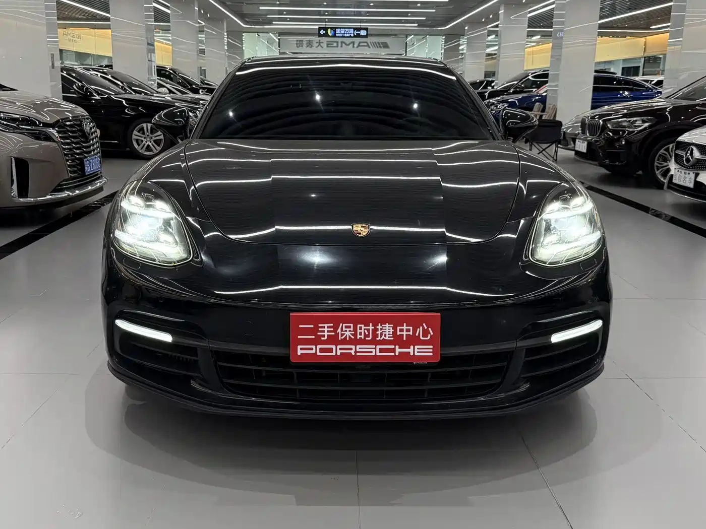 Porsche Panamera 2020 Panamera 10th Anniversary Edition 2.9T фото 2