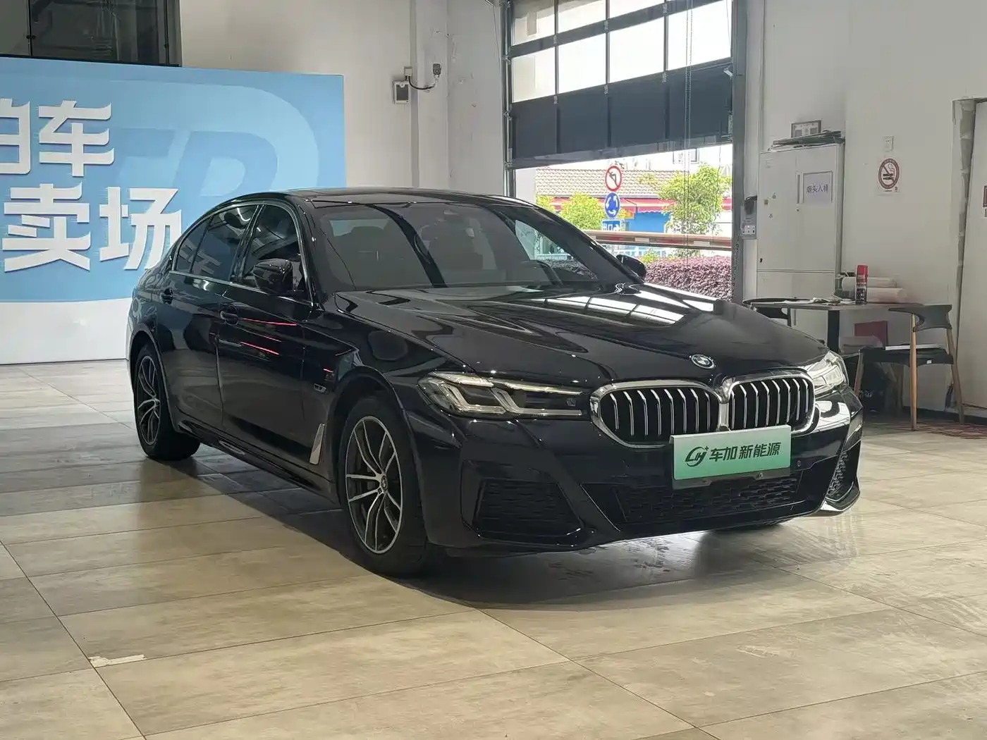 BMW 5 Series New Energy 2022 Facelift 535Le M Sport Package фото 3