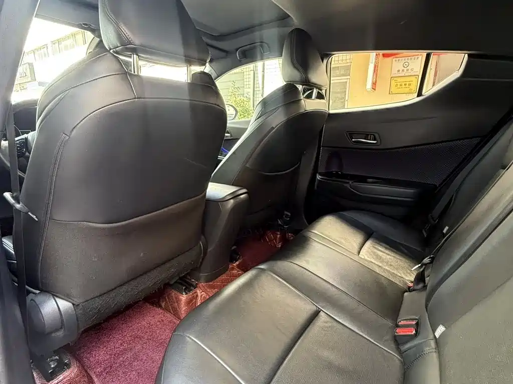 Toyota IZOA 2018 2.0L Yixuan Sunroof Edition China V фото 5