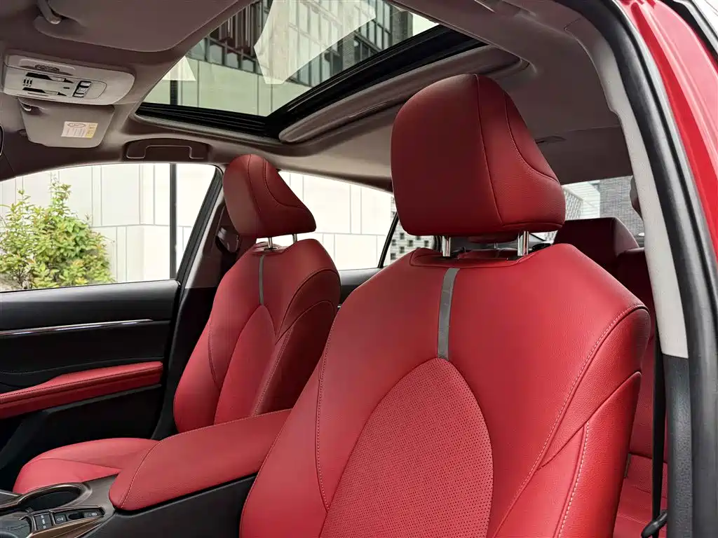 Toyota Camry 2018 2.5S Trend Edition фото 16