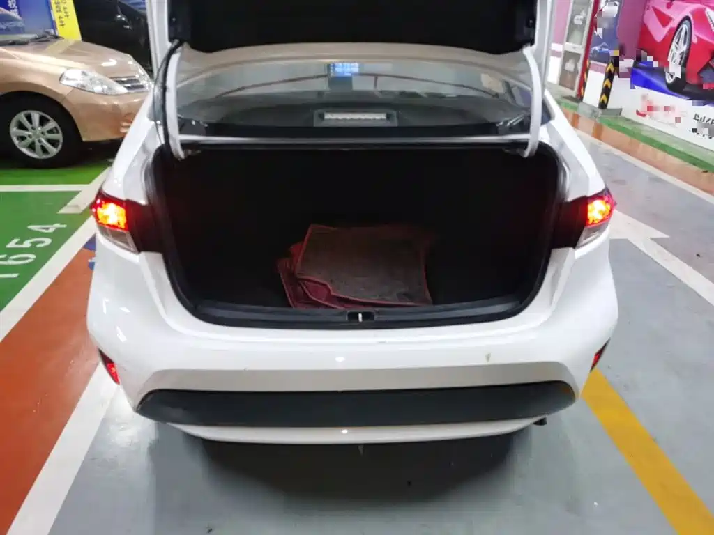 Toyota Levin 2022 185T CVT Luxury Edition фото 11