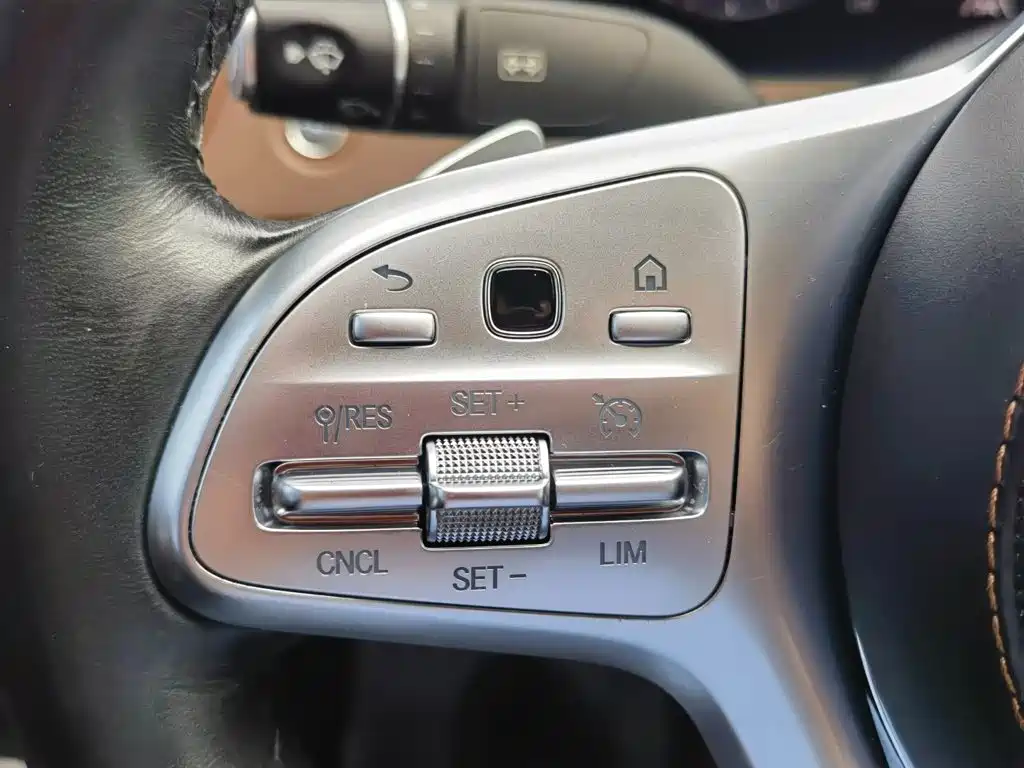 Фото 36 - Mercedes-Benz S-Class