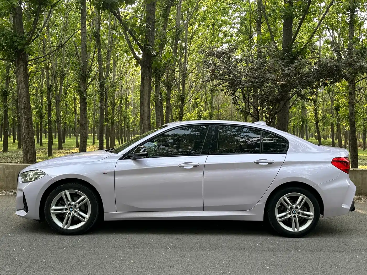 BMW 1 Series 2021 120i M Sport Shadow Edition фото 4