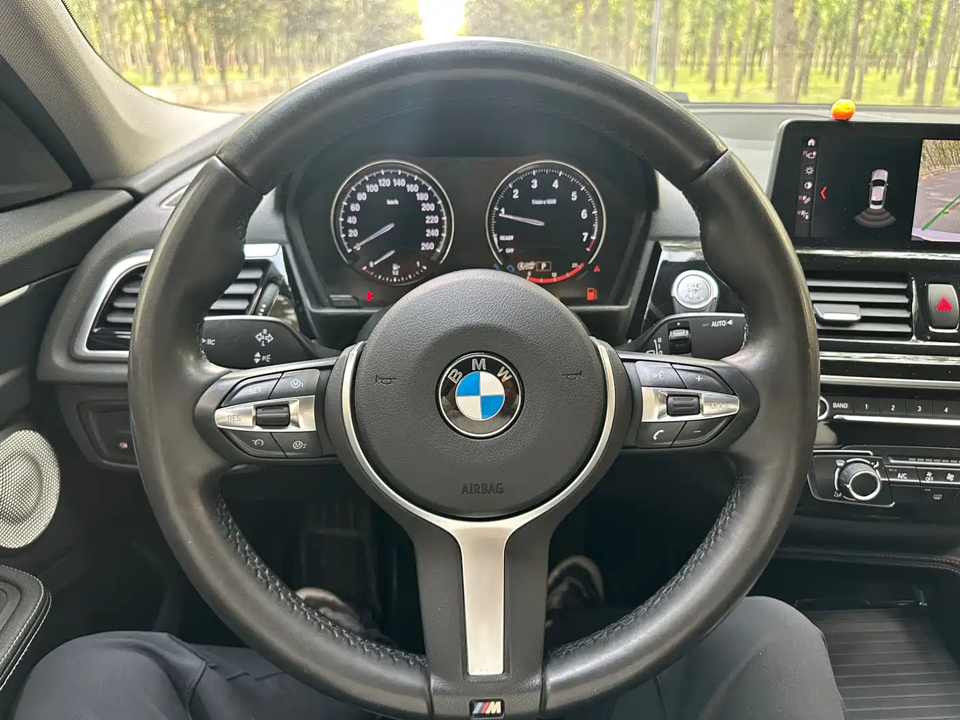 BMW 1 Series 2021 120i M Sport Shadow Edition фото 10