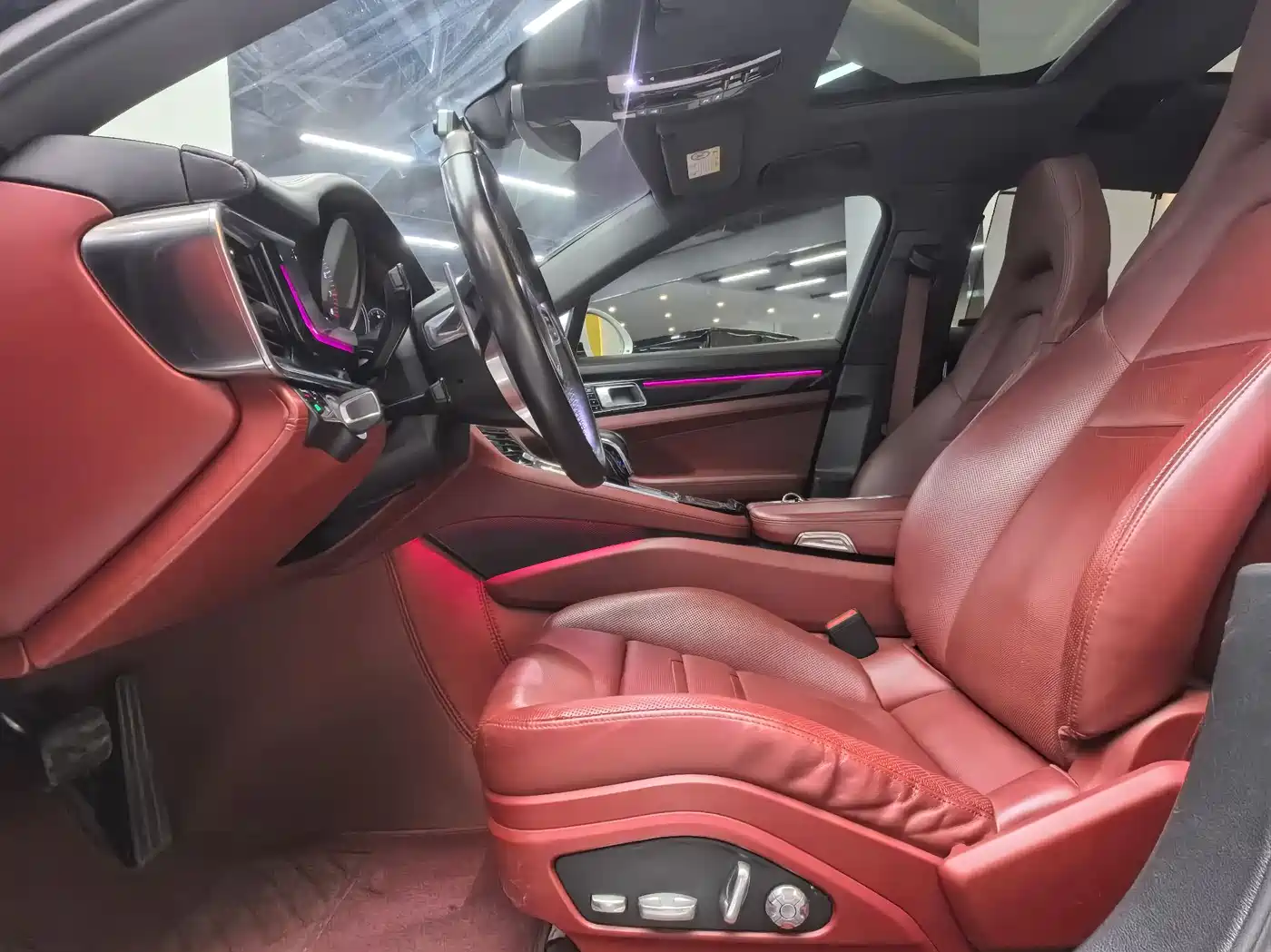 Porsche Panamera 2019 Panamera 4 Executive Long Wheelbase 2.9T фото 14