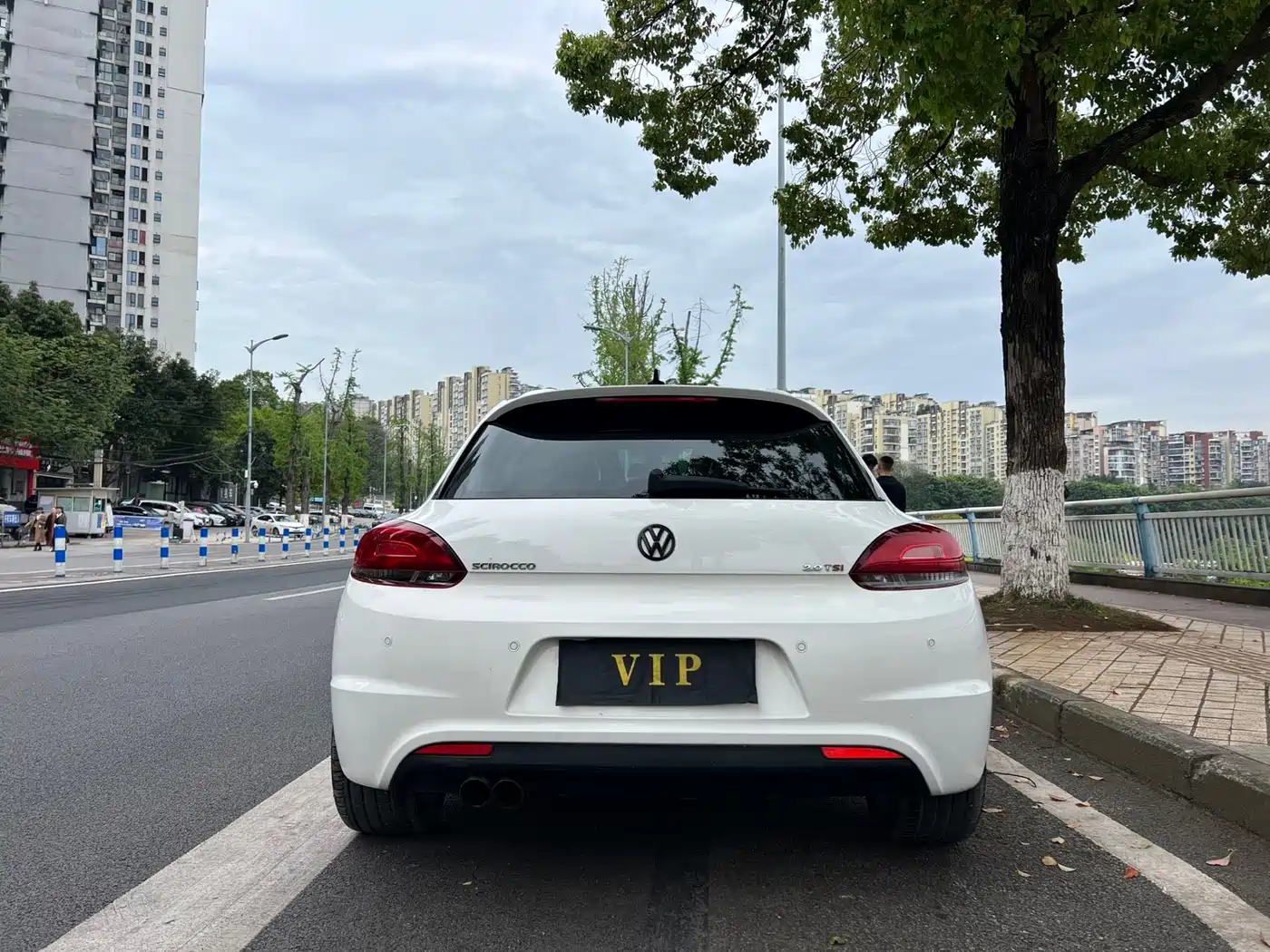 Volkswagen Scirocco 2011 2.0TSI Luxury фото 4