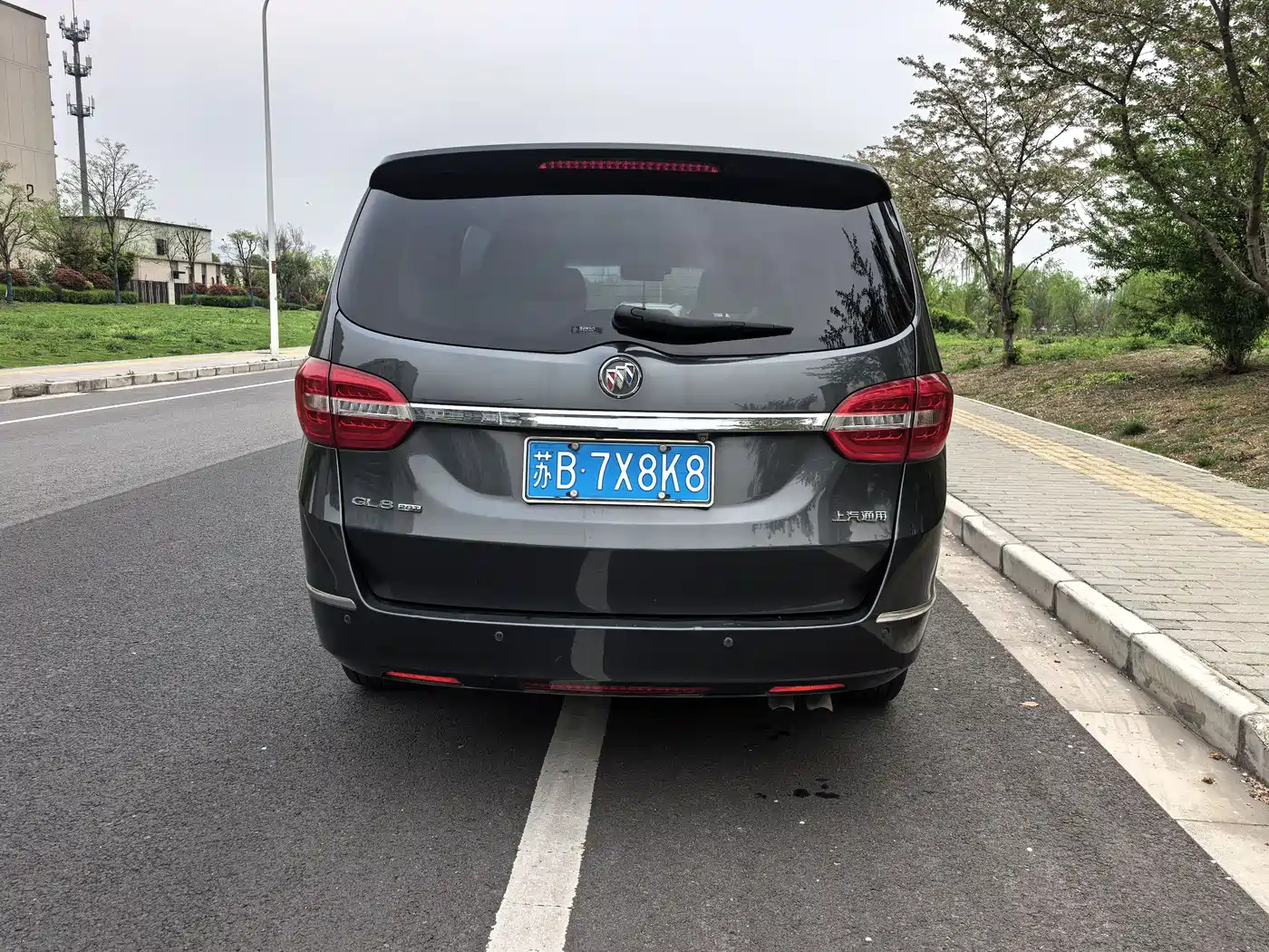 Buick GL8 2018 28T Premium Model China VI фото 5