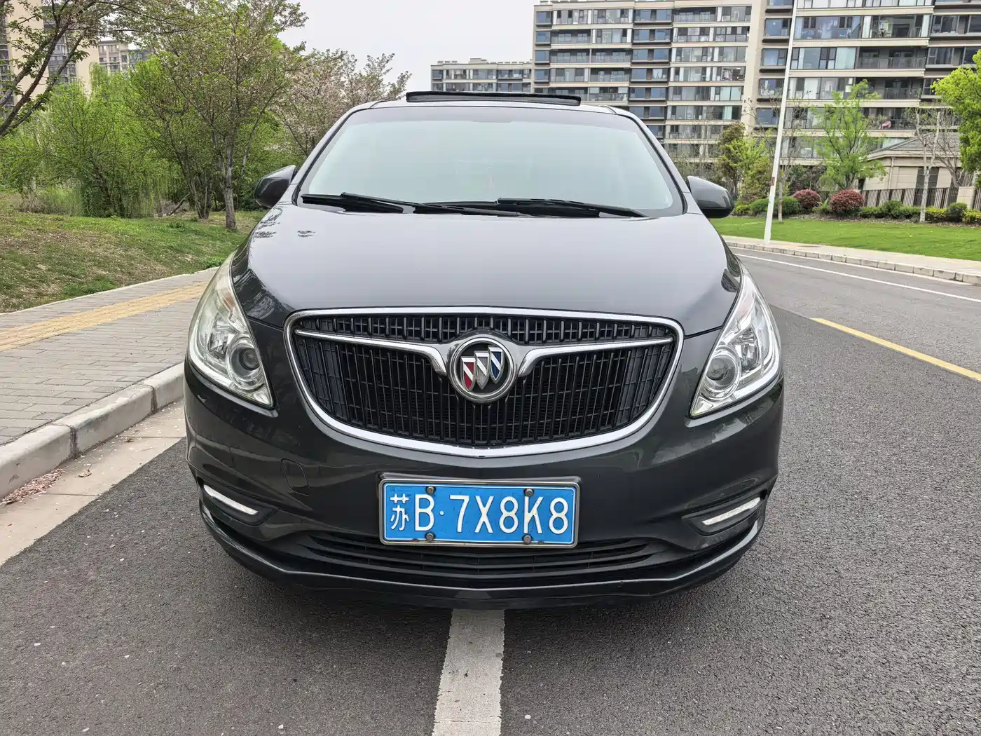 Buick GL8 2018 28T Premium Model China VI фото 2