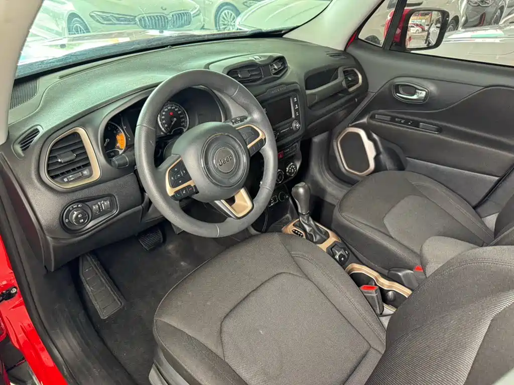 Jeep Renegade 2018 2017 180T Automatic High-Energy Edition