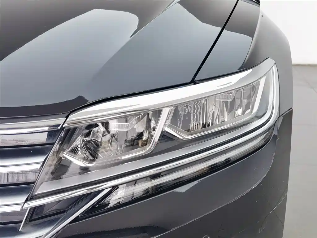 Volkswagen Phideon 2018 Facelift 380TSI FWD Business фото 7