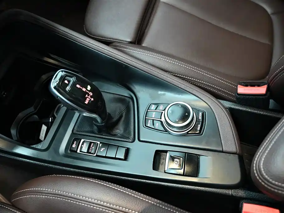 BMW X1 2022 sDrive25Li Leading фото 16