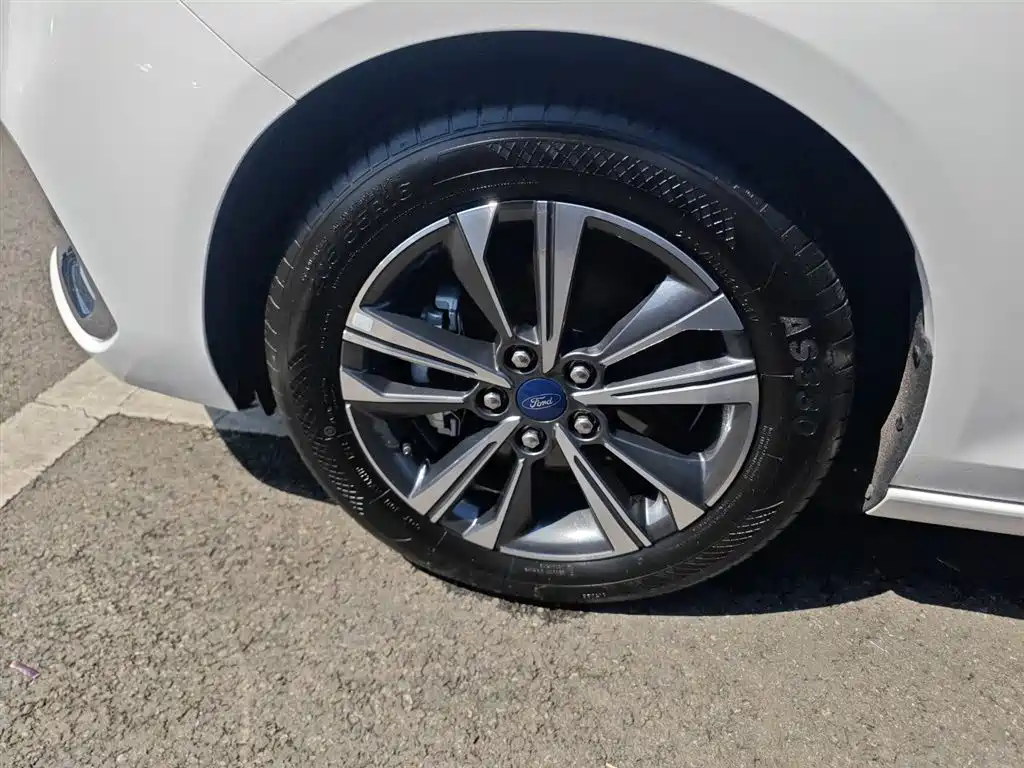Ford Escort 2022 2021 1.5L Automatic Diamond Edition