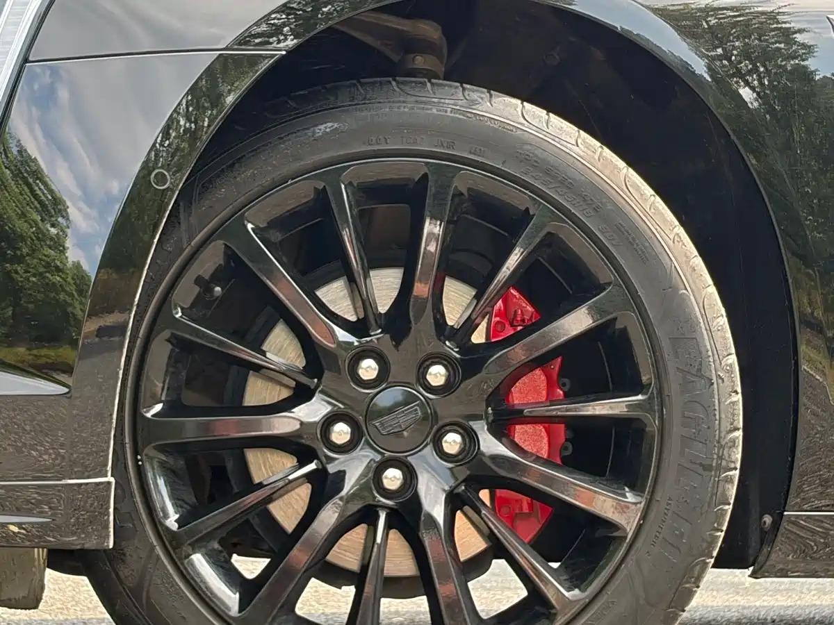 Фото 2 - Cadillac CT6