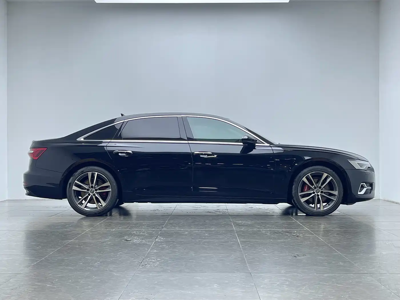 Audi A6L 2021 45 TFSI Exclusive Elegance фото 15