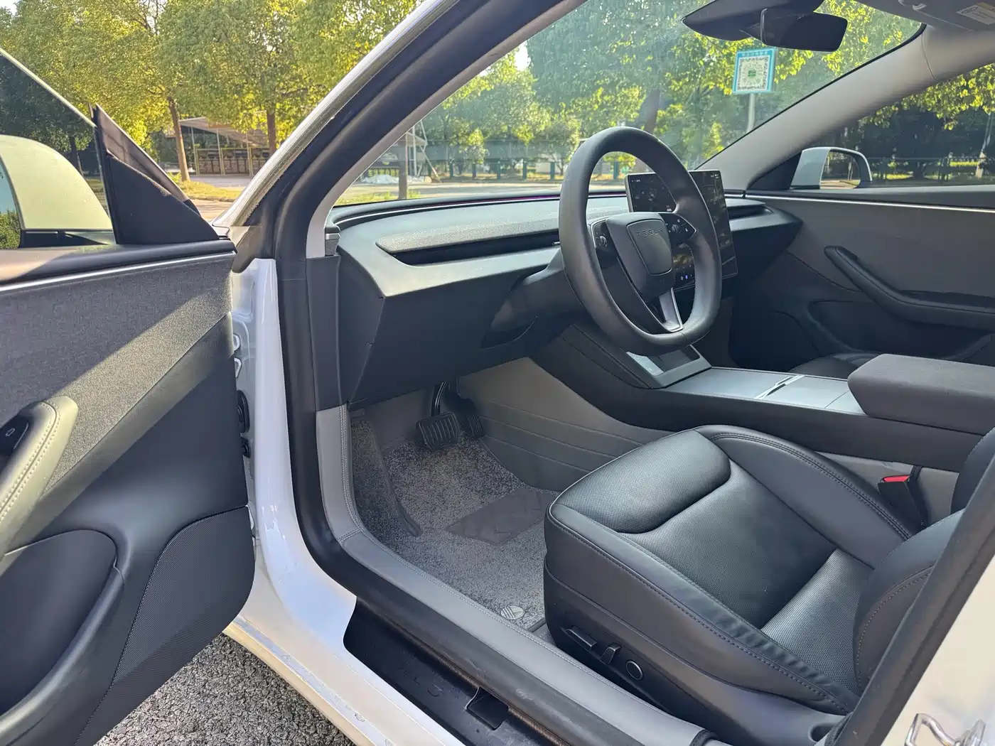 Фото 5 - Tesla Model 3