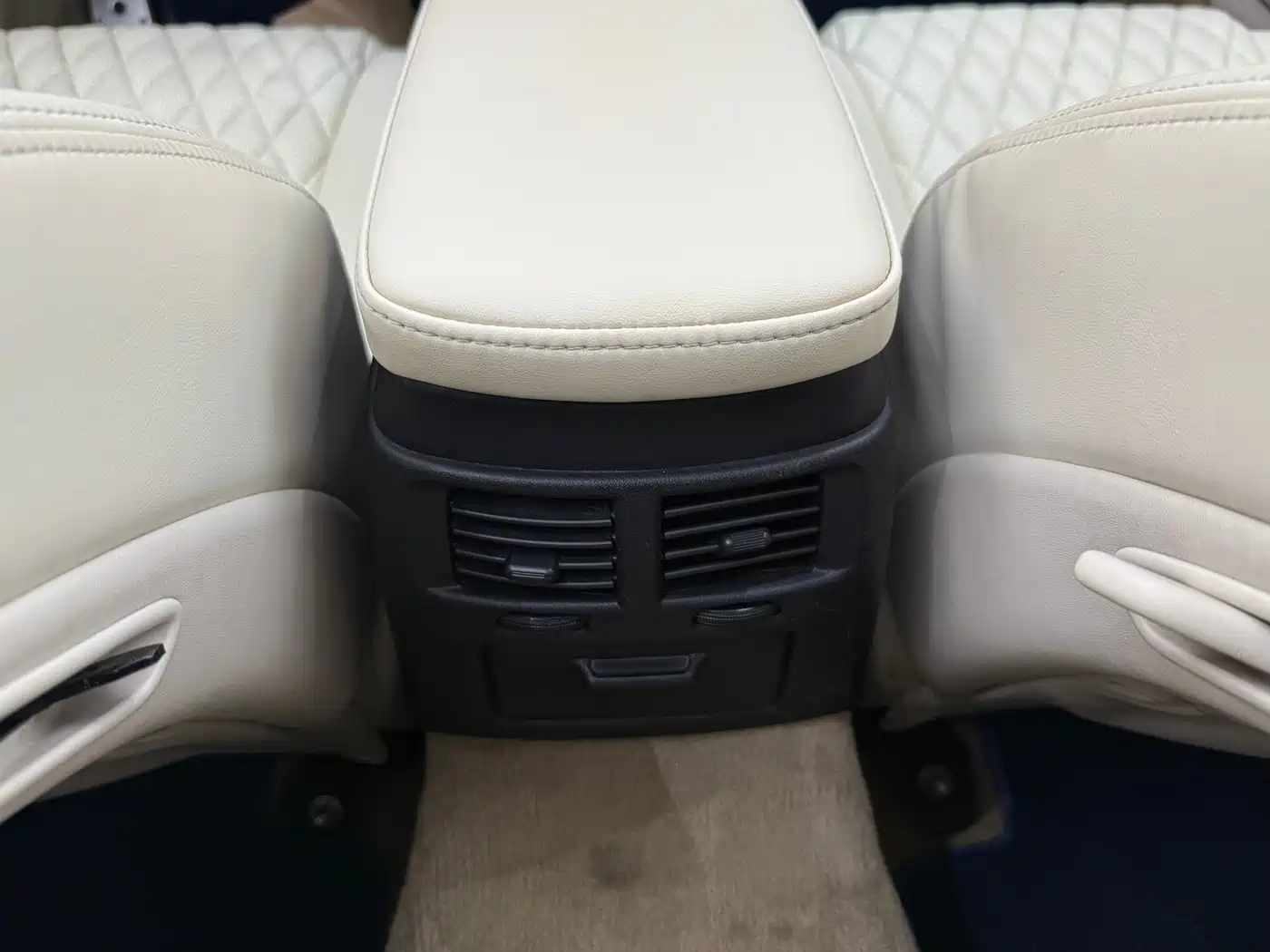 Lexus IS 2009 300C фото 20