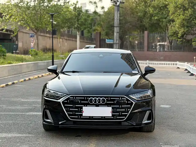 Audi A7L 2024 45 TFSI Luxury