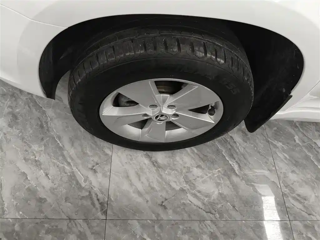 Škoda Yeti 2016 1.4TSI DSG Forward Edition фото 23