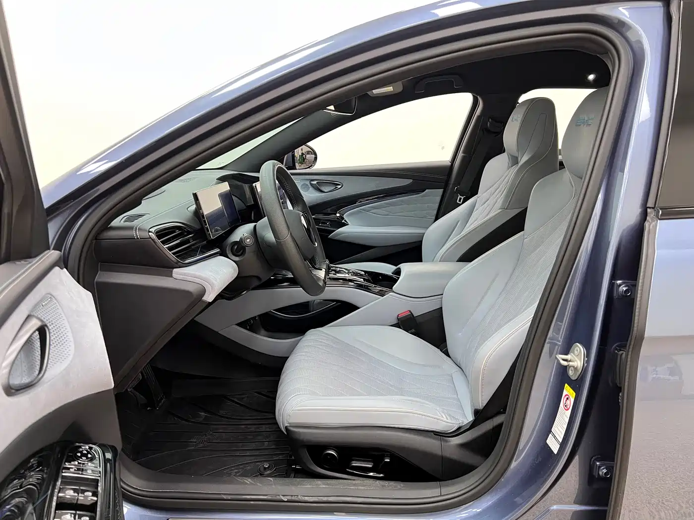 BYD Seal 2022 700km Long Range RWD Edition фото 15
